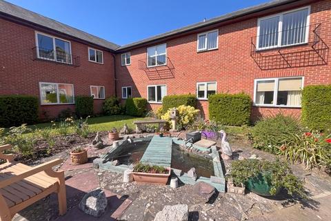 1 bedroom apartment for sale, Hucclecote Road, Gloucester