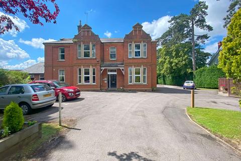 1 bedroom retirement property for sale, Hucclecote Road, Hucclecote Lodge, GL3