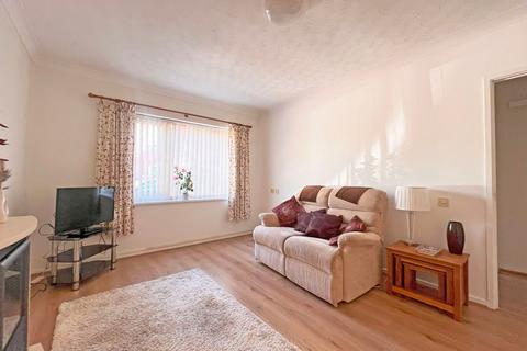 1 bedroom retirement property for sale, Hucclecote Road, Hucclecote Lodge, GL3