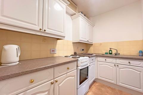1 bedroom retirement property for sale, Hucclecote Road, Hucclecote Lodge, GL3