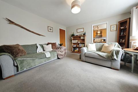 2 bedroom flat for sale, Showfield, Brampton