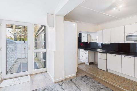 undefined, Heamoor, Penzance - Spacious home