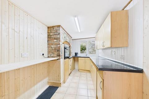 2 bedroom end of terrace house for sale, Helston Road, Penryn - Character cottage