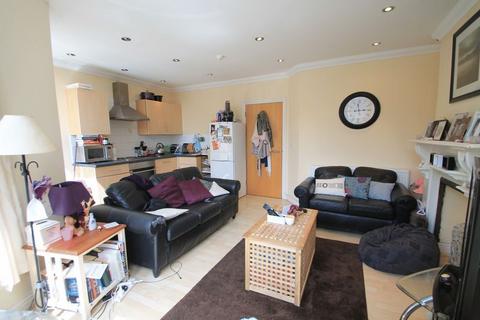 1 bedroom apartment to rent, Connaught Road, Cardiff CF24