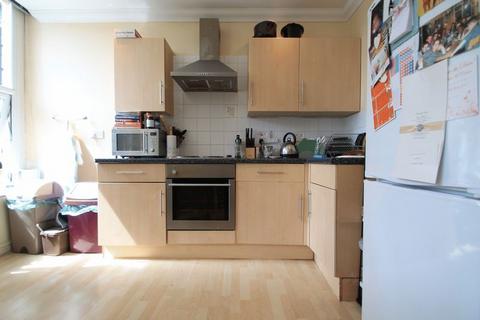 1 bedroom apartment to rent, Connaught Road, Cardiff CF24