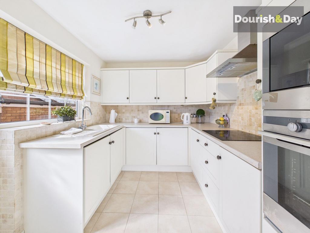 Fitted Kitchen