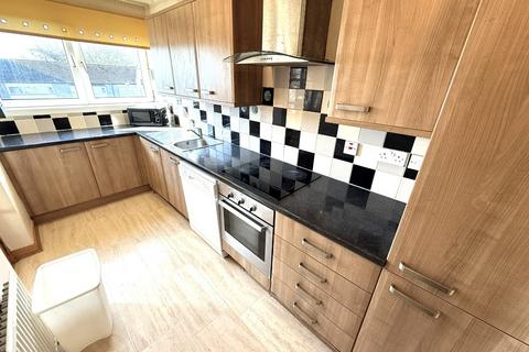 2 bedroom flat to rent, Shapinsay Square, Sheddocksley, Aberdeen, AB15
