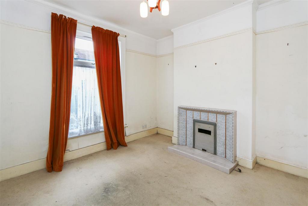 Lounge - Front reception room