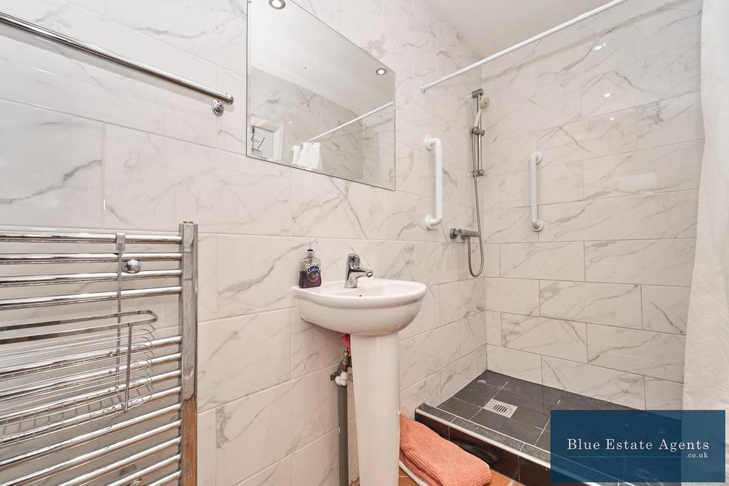 Ground Floor Shower & WC Suite