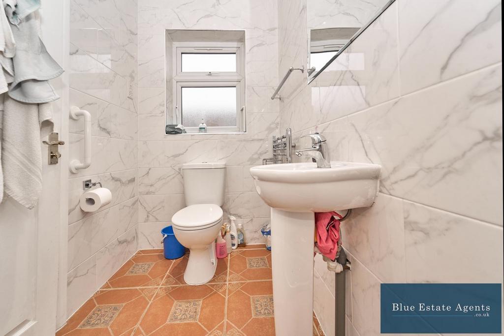 Ground Floor Shower & WC Suite