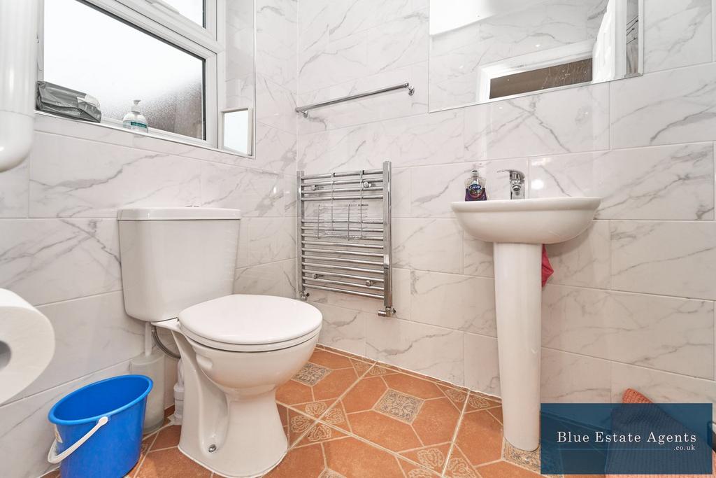 Ground Floor Shower & WC Suite