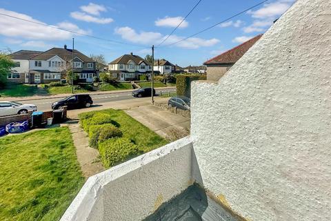 2 bedroom maisonette for sale, Limpsfield Road, Warlingham, Surrey, CR6 9RG