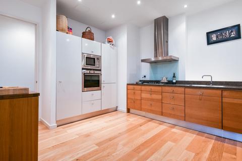 2 bedroom apartment to rent, Greenwich High Road Greenwich SE10