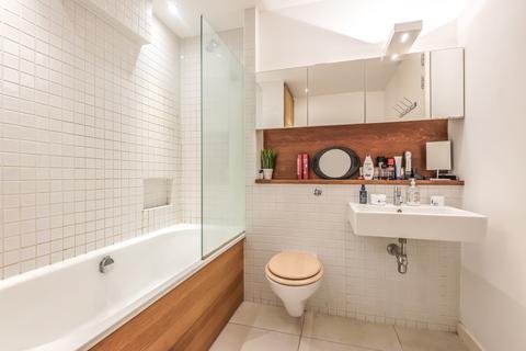 2 bedroom apartment to rent, Greenwich High Road Greenwich SE10
