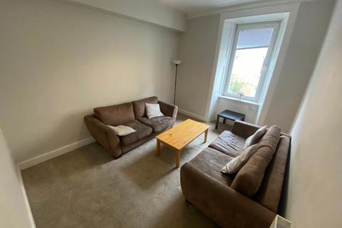 4 bedroom flat to rent, Fowler Terrace, Edinburgh, EH11