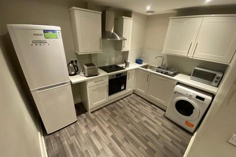 4 bedroom flat to rent, Fowler Terrace, Edinburgh, EH11