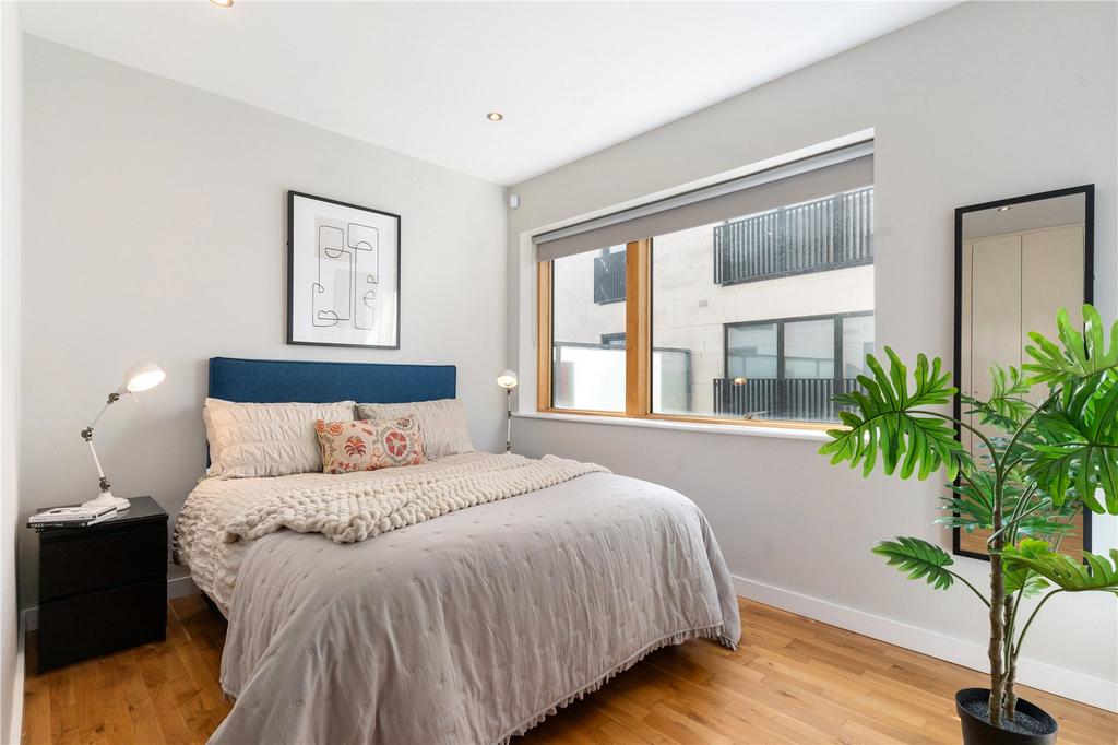 212 hsq