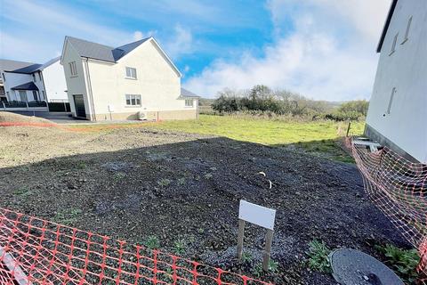 undefined, Dan Y Bryn, Llanmiloe, Carmarthen