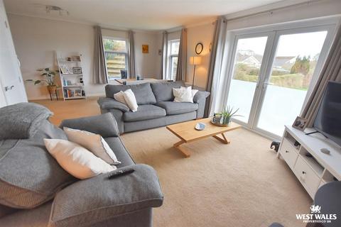 3 bedroom detached bungalow for sale, Millfields Close, Pentlepoir, Kilgetty