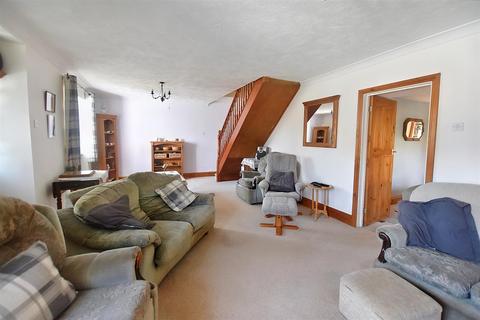 4 bedroom detached house for sale, Knightson Lake Farmhouse, New Hedges, Tenby