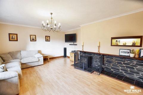 6 bedroom detached house for sale, Kilgetty Lane, Stepaside, Pembrokeshire