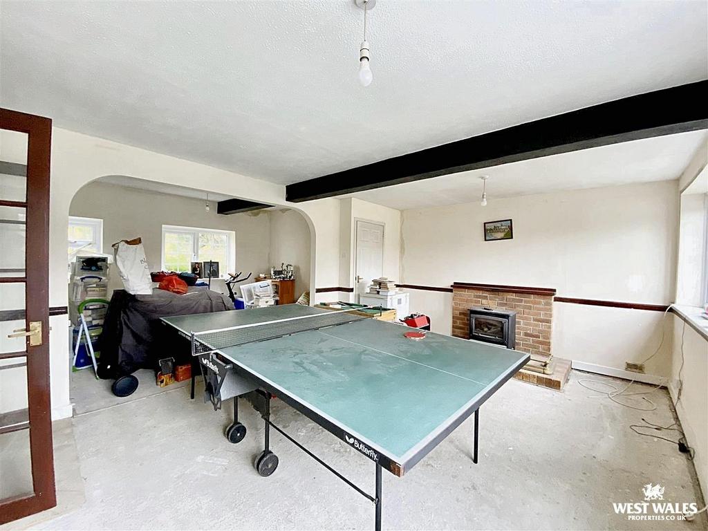 I Eyjtwb Bj EKEVMskm JNZOQ.jpg