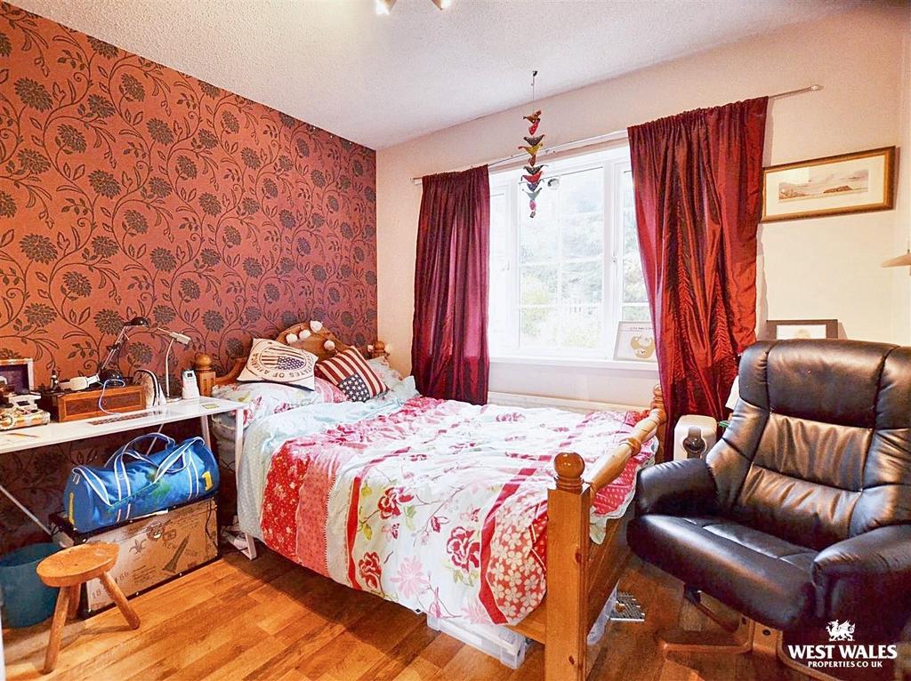 Ly KNWd O6 Xkmwl Zi OBDcfvg.jpg