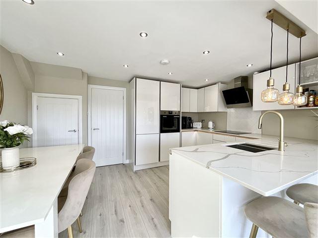 Living/kitchen/dining space