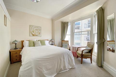 Guest house for sale, St. Marys Street, Tenby
