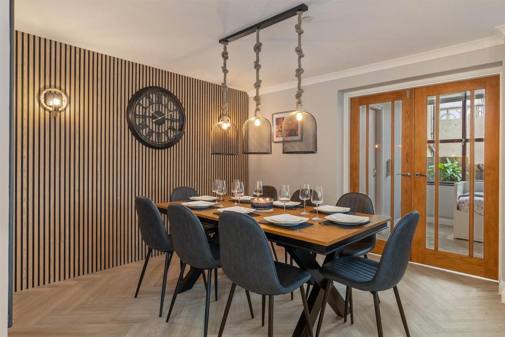 4 Bevlin Hall Saundersfoot - Final Edits -16.jpg