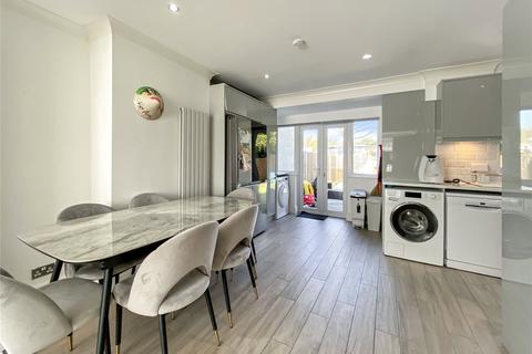 1 Lakeside Close, Sidcup, DA15 9PW