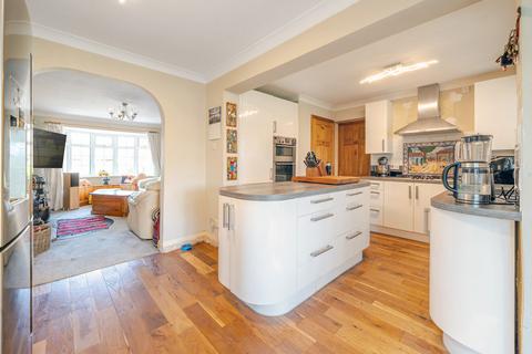 15 Campbell Close, Buckingham, MK18 7HP