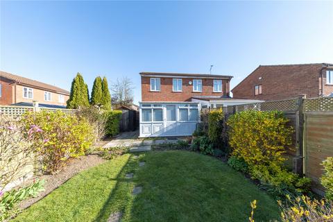 16 Hedley Rise, Luton, LU2 9UD