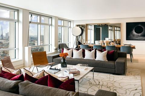 2 bedroom penthouse for sale, Centre Point, 101-103 New Oxford Street, London, WC1A