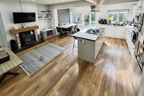 3 bedroom semi-detached house for sale, Melrose Avenue, Stoke-on-Trent ST1