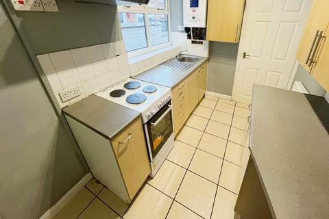 2 bedroom terraced house to rent, Whitmore Street, Staffordshire ST1