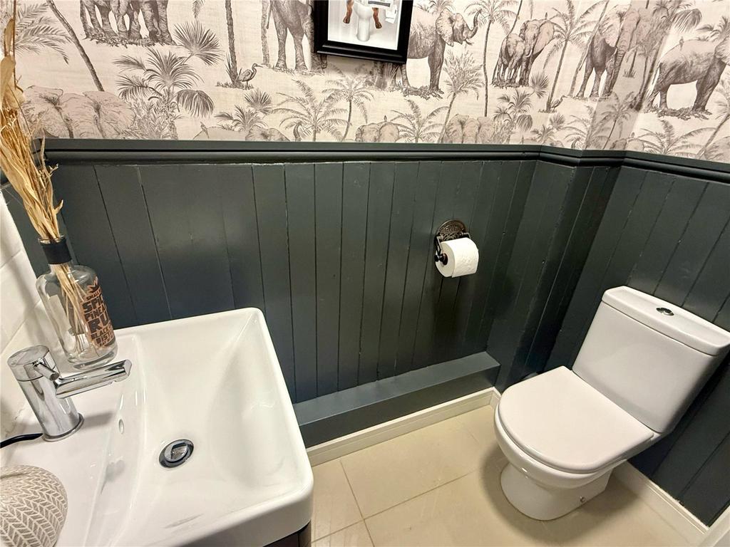 Cloakroom W/C