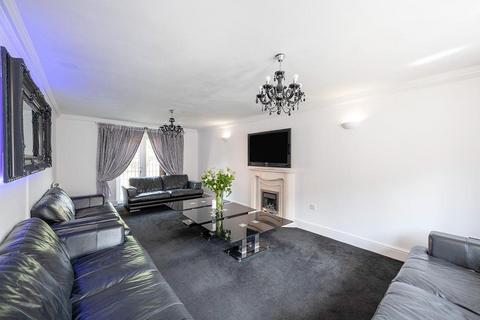 5 bedroom detached house for sale, Apple Tree Way, Doncaster DN4