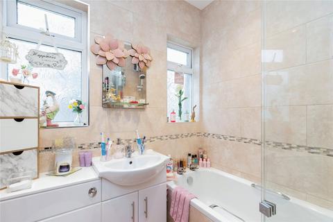 3 bedroom semi-detached house for sale, Elphinstone Road, East Sussex TN34