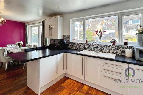 58 Grove Road, Uppermill, Oldham, OL3 6JL