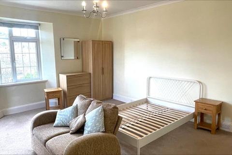 1 bedroom flat to rent, Meadfoot Road, Devon TQ1