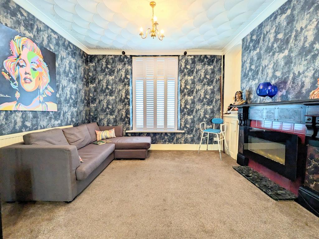 Pxl 20250404 114758415~2