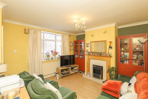 12 Mayfield Road, Chesterfield, S40 3AJ