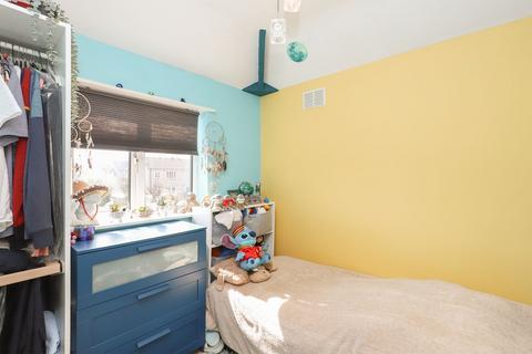 12 Mayfield Road, Chesterfield, S40 3AJ