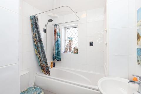 12 Mayfield Road, Chesterfield, S40 3AJ