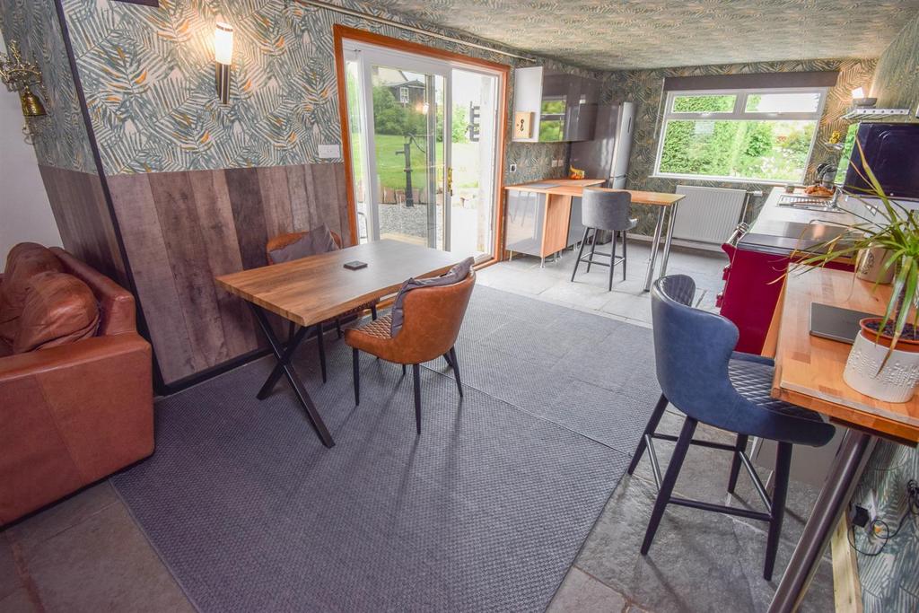 KITCHEN-DINING ROOM-2.jpg