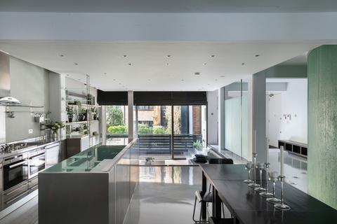 2 bedroom flat for sale, Martha’s Buildings, Martha's Buildings, London EC1