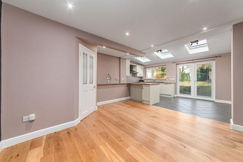 4 bedroom semi-detached house for sale, Arden Close, Market Harborough LE16