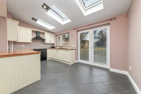 4 bedroom semi-detached house for sale, Arden Close, Market Harborough LE16