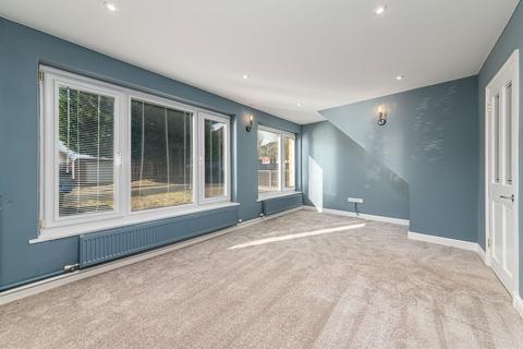 4 bedroom semi-detached house for sale, Arden Close, Market Harborough LE16
